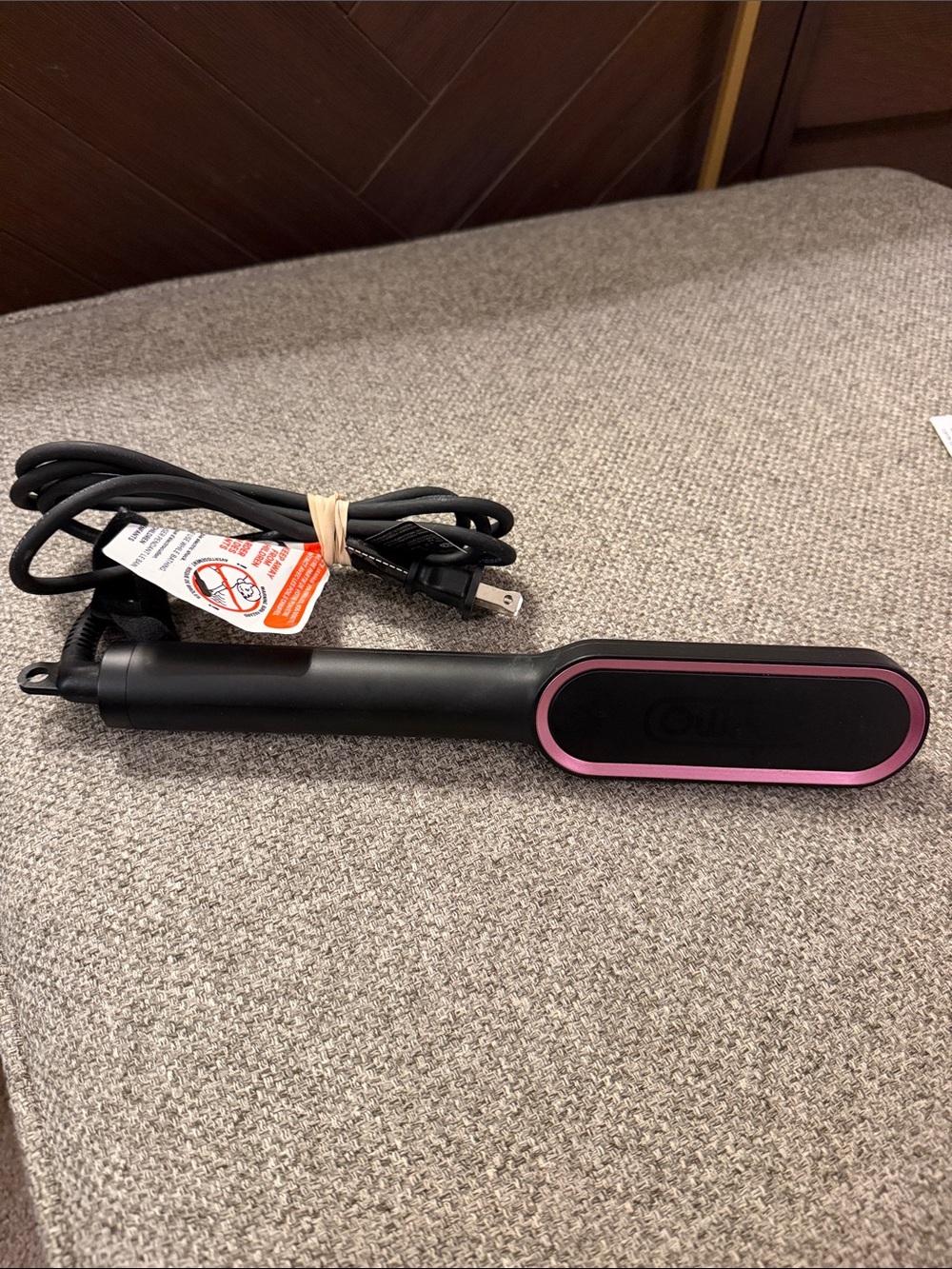Tymo Hero Hair Straightening Brush - Black with Pink Trim